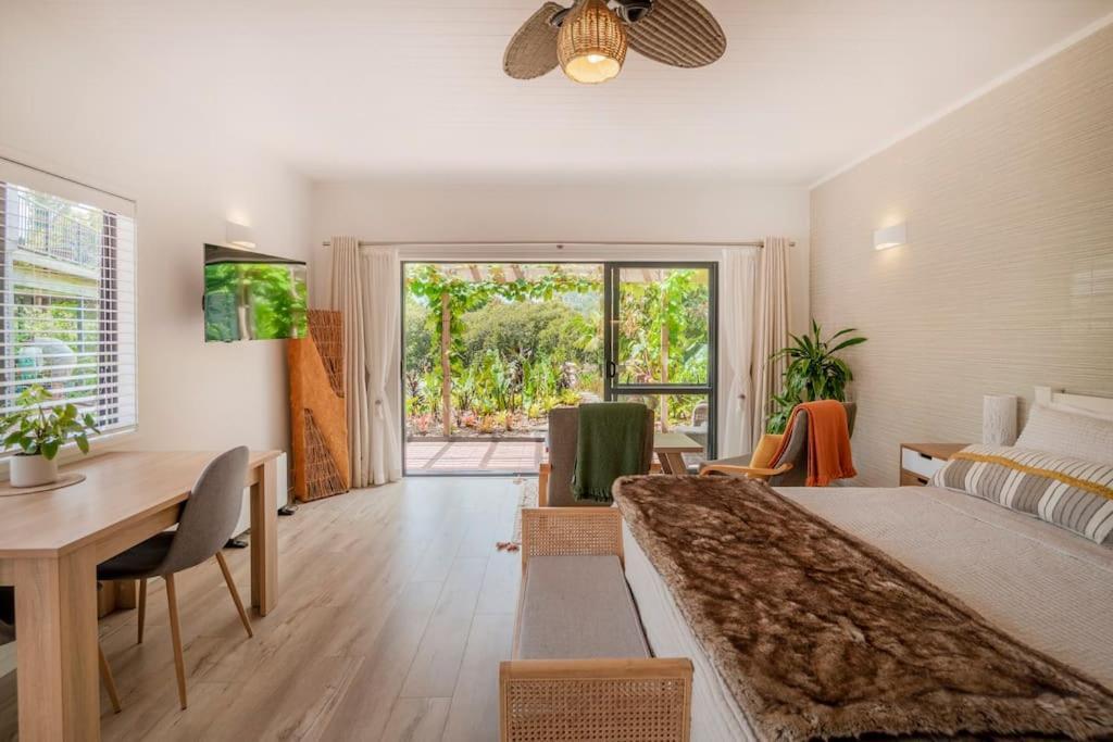 Ferienwohnung On The Point Whitianga Exterior foto